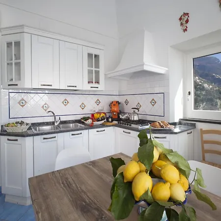 Villa Villa In Positano Near Sandy Beaches